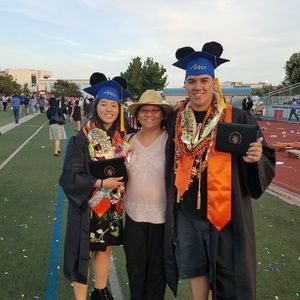 Meet your Posher, Leslie